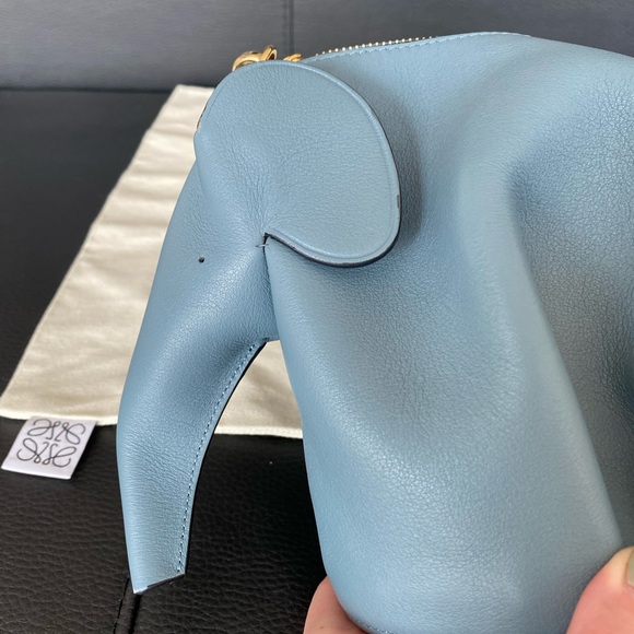 Loewe Elephant mini bag in classic calfskin - Picture 2 of 6